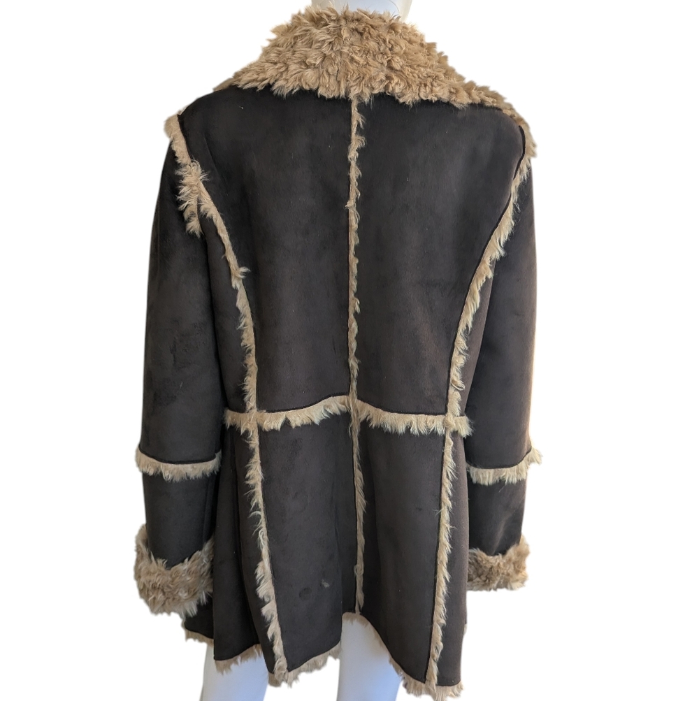 Fabulous Furs Chocolate Teddy Coat by Donna Salyers - Picture 4 of 8